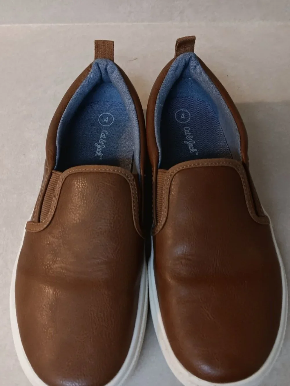 Cat and Jack Girls Faux Leather Loafers Size 4